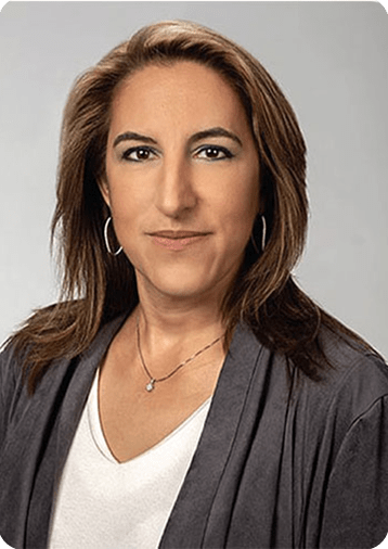 Karina Horton headshot