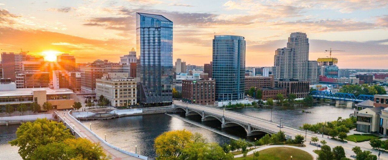 Skyline of Grand Rapids, Michigan at sunset