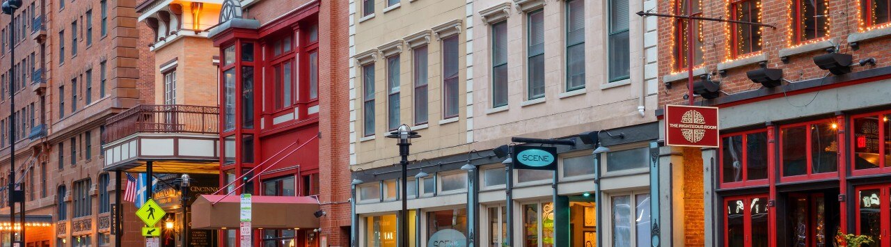 Downtown Cincinnati restaurants, shops and residences